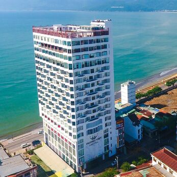 Khách sạch Hương Việt Quy Nhơn cùng cửa thép chống cháy Nam Phát Mavi