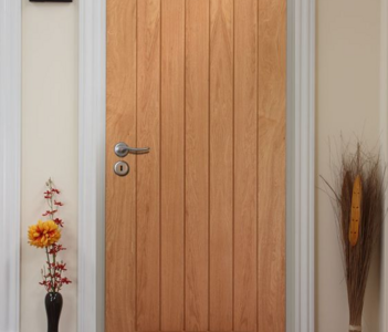 So sánh cửa thép vân gỗ và cửa gỗ, loại nào ưu việt hơn?