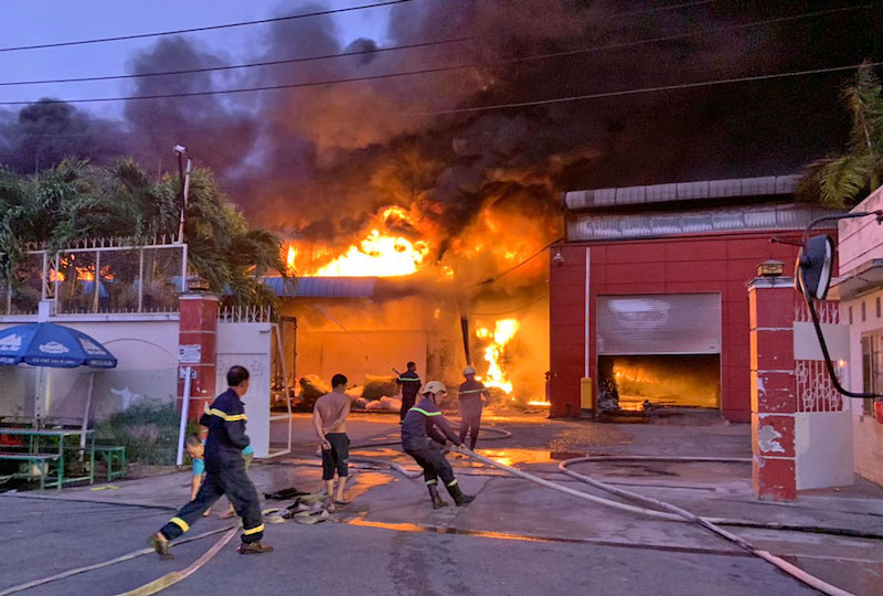 Nhờ vào khả năng chống cháy và tính năng an toàn vượt trội, cửa chống cháy từ Nam Phát Mavi đã trở thành một giải pháp tối ưu cho việc đảm bảo an toàn trong các tòa nhà và công trình.