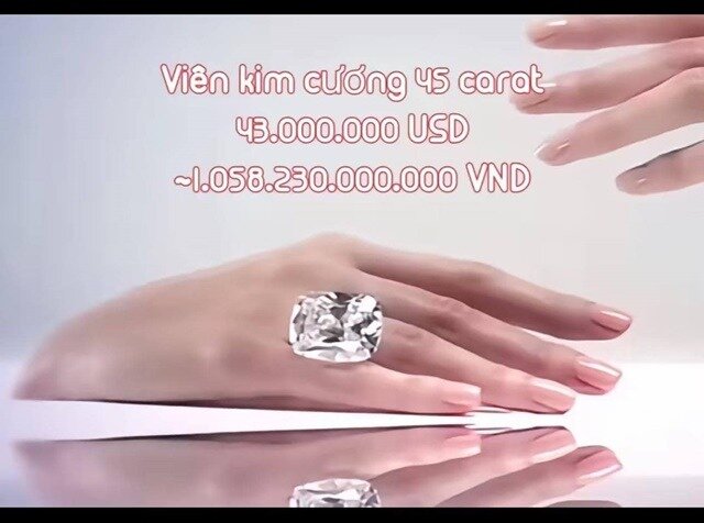 CĐM ‘choáng váng’ khi nghe giá loạt đồ trang sức bà Phương Hằng đeo trong phiên livestream ngày 29/9
