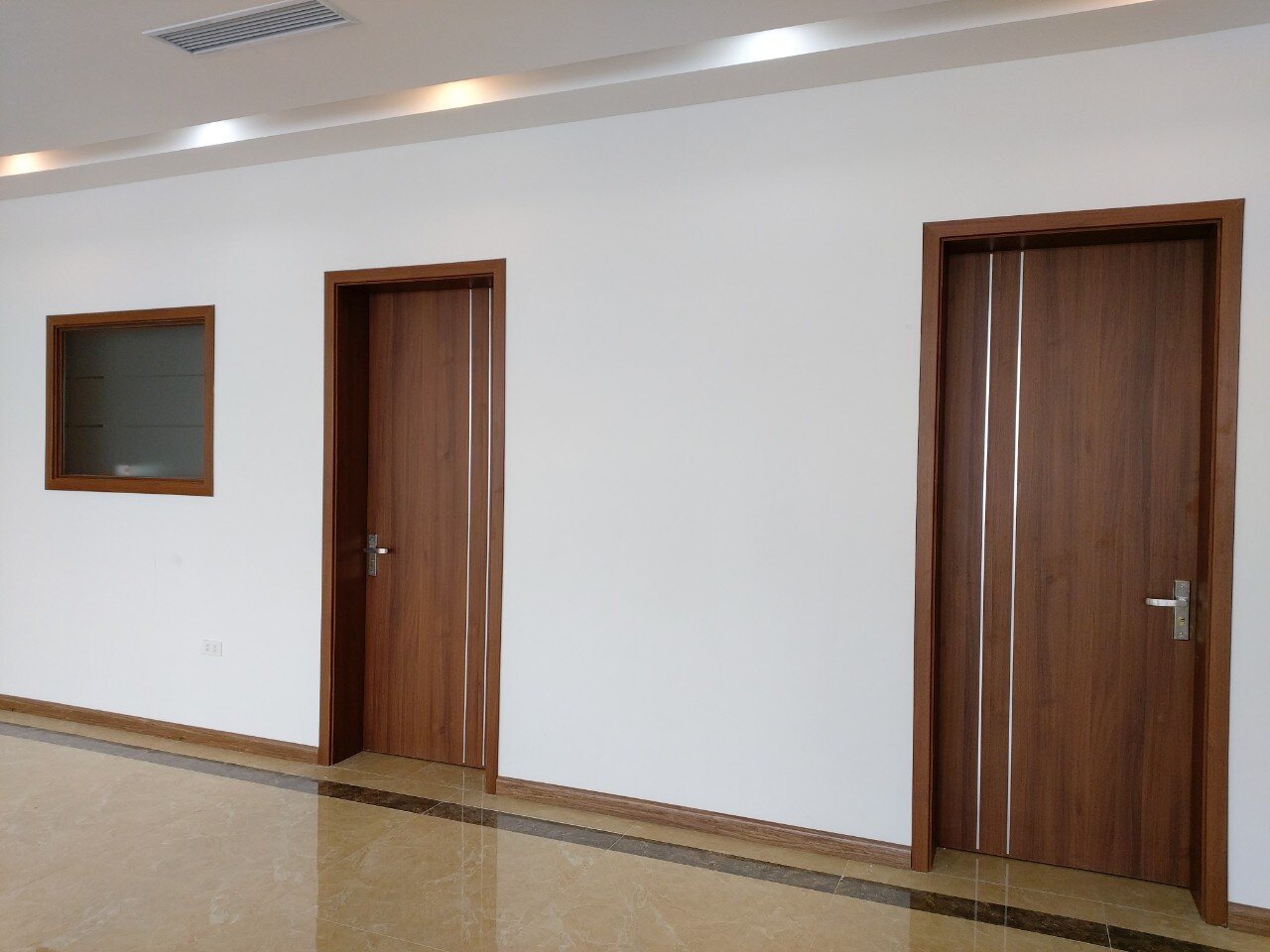 HIEUTHUHAI phản hồi tranh cãi "khóc khi hát vì nhớ người yêu cũ" - 3 công trình nhất định phải sử dụng cửa thép vân gỗ cao cấp